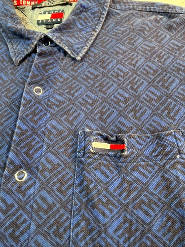 Tommy Jeans Herren L Hemd Druckknopfleiste blau TH Print 100% Baumwolle - Bild 7 von 9