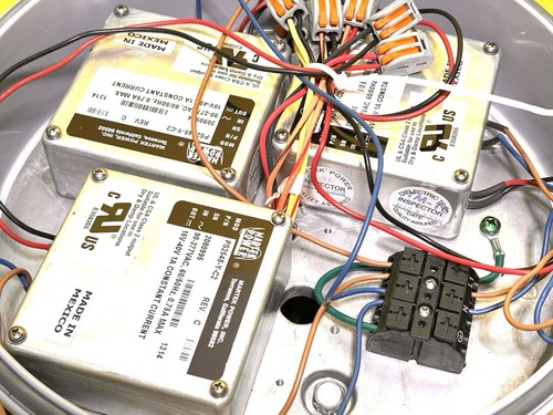 COOPER CROUSE-HINDS VMV11L/UNV1 S890 CHAMP SERIES LED 125 WATT 120-277 LUMINAIRE - Picture 13 of 16