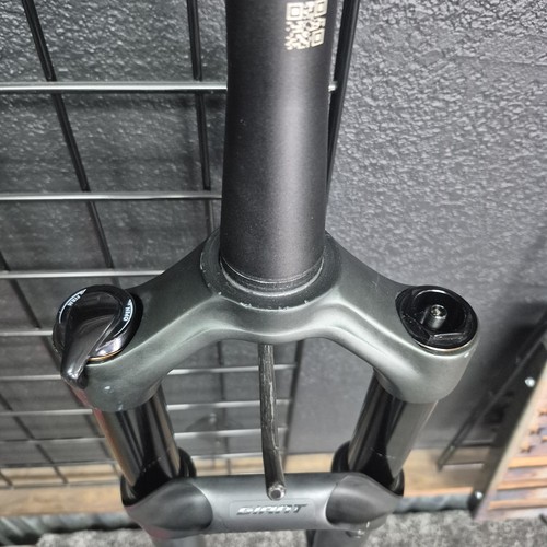 Giant Crest 34 RLC Air Fork 27.5 Boost Tapered Steerer 120mm - Picture 2 of 12