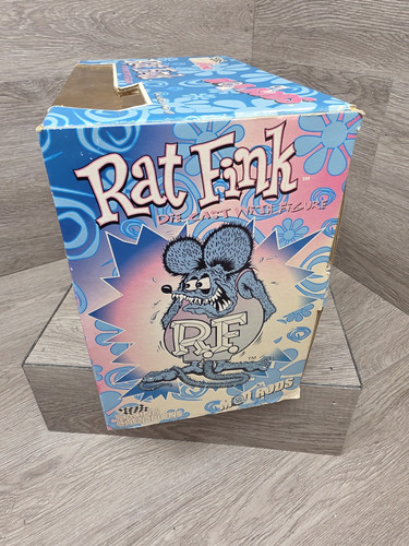 Rat Fink Mod Rods auto pressofusa con figurina 1940 Ford Woody scala 1:24 Ed Roth ERTL - Foto 7 di 10