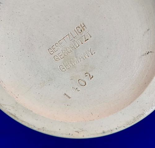 PROTEGIDO LEGALMENTE #1402 FIGURA .5 LITROS MONKEY'S LIDDED STEIN - Imagen 4 de 11