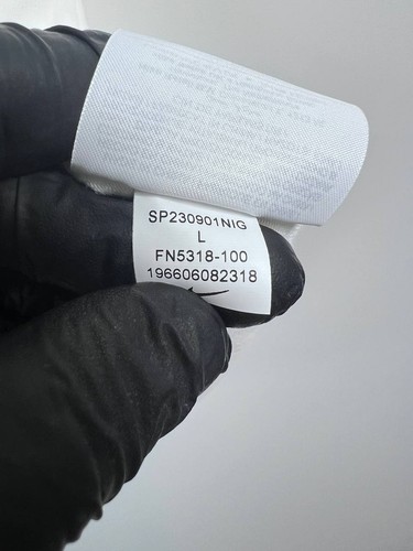 NWT Nike Rafa Love Tennis T-Shirt FN5318-100 Mens Size L - Picture 4 of 6