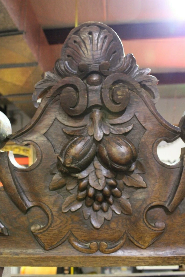 Antiguo gabinete estantería de nogal francés renacentista años 1800 Foto 4 de 4