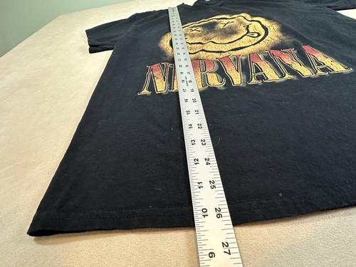 Nirvana Men's Smiley Logo Graphic Print Tee MEDIUM- Black with Gradient Graphic - Bild 6 von 6