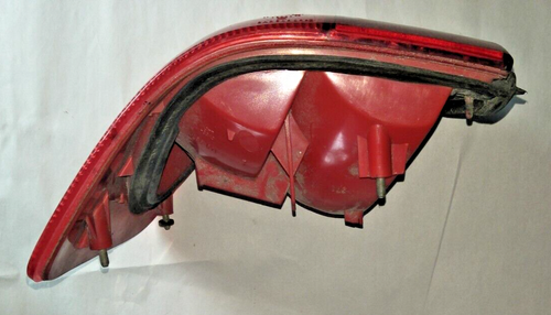 **USED** Genuine - VW 8A0 945 095E - AUDI 80 - RIGHT HAND Rear Combo Lamp Assy - Picture 4 of 12