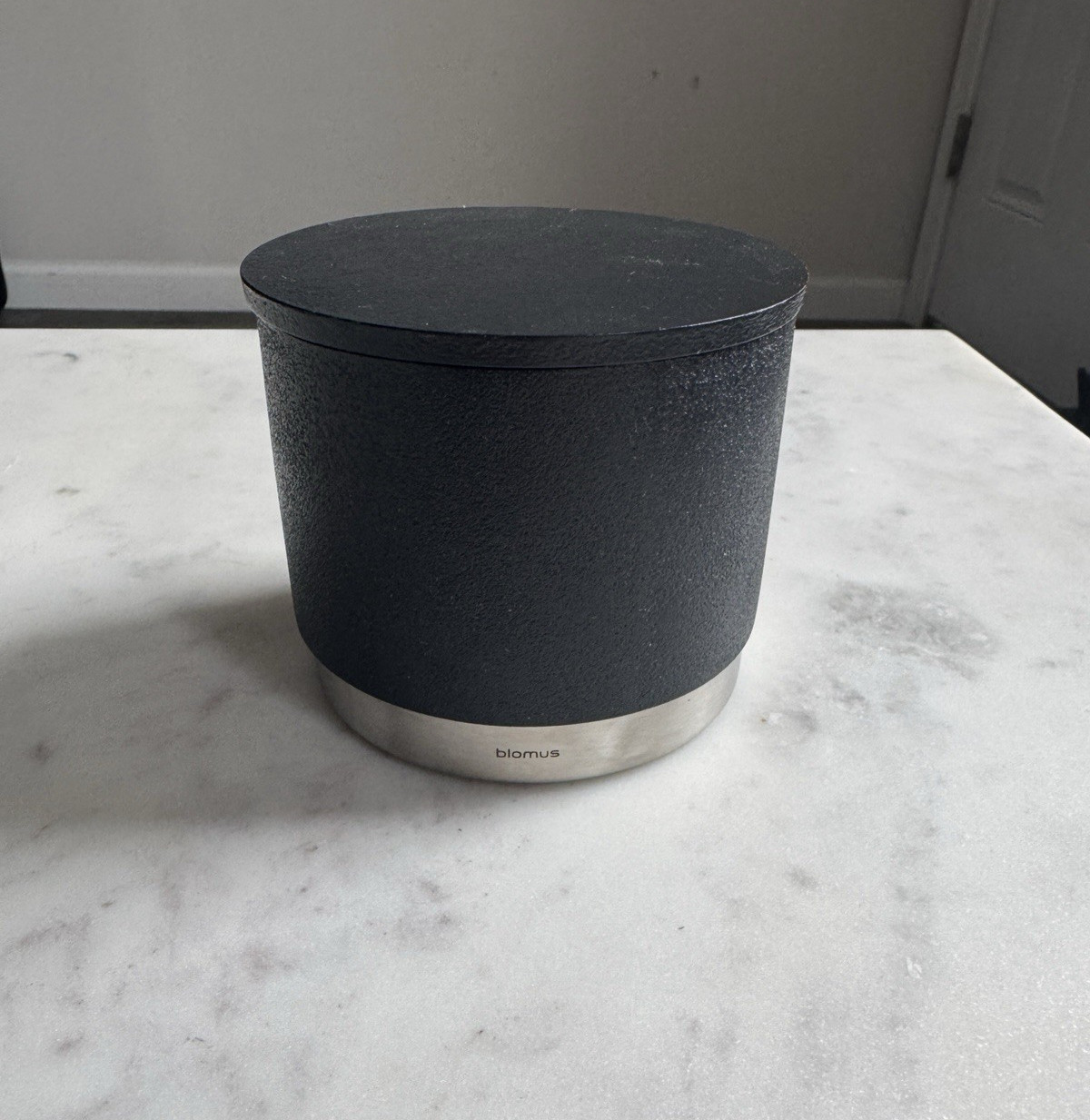 Blomus Ara Modern Round Black Lidded Nonslip Bathroom Storage Container Canister