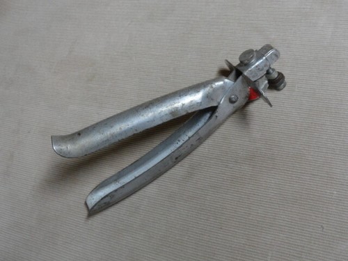 VINTAGE SANDVIK No. 111 BUCKSAW BUCK SAW SAWYER SET SAW SETTING TOOL Nice One - Picture 1 of 11