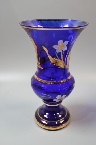 Pair of Beautiful Handpainted Cobalt Blue Glass Vases, possibly Bohemian - Picture 4 of 15