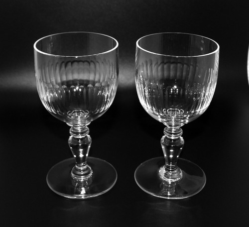 Juego de 2 copas de agua con tallo de baccarat patrón de corte renacentista 5 7/8"" firmadas - Imagen 2 de 4