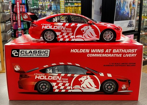 37995 HOLDEN WINS AT BATHURST COMMEMORATIVE LIVERY 1:18 MODEL CAR + FREE PIN - Picture 1 of 7