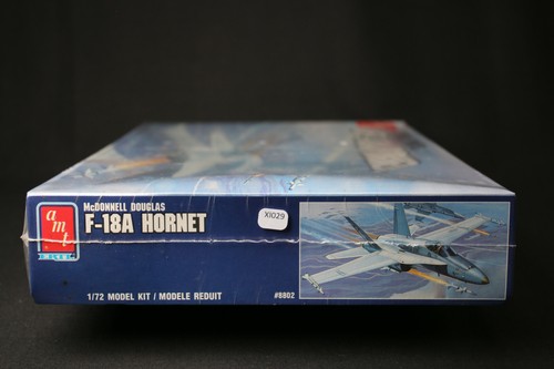 XI029 AMT 1/72 maquette avion 8802 McDonnell Douglas F-18A Hornet F18 - Picture 5 of 5
