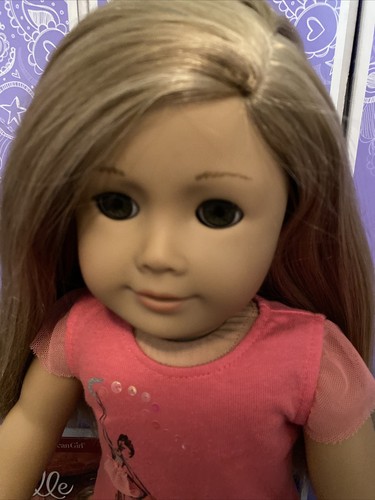 ❤️❤️❤️18” Muñeca de Moda American Girl Muñeca del Año Isabelle 2014 Muñeca y Libro - Imagen 4 de 5