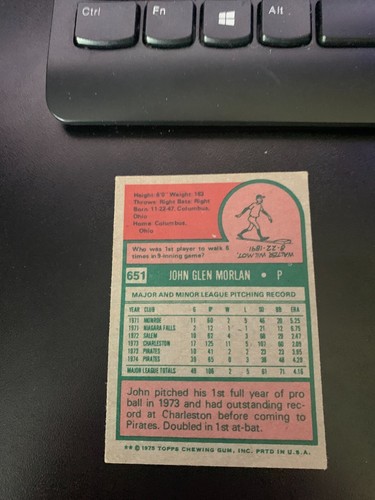 1975 Topps Baseball cards to complete your set. Many cards to pick from - Picture 491 of 499