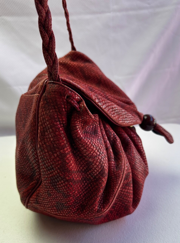 Vtg Sharif Purse Red Leather Snake Style Crossbody Shoulder Bag Snap Flap USA - Picture 4 of 21