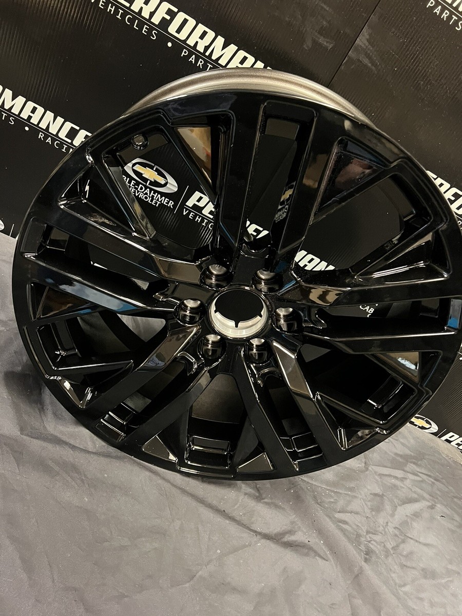 GM OEM 84799395 - 22x9-Inch Aluminum 5-Split-Spoke Wheel in