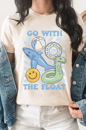 Blue Go With The Float Pool Toys Graphic Tee - 第 15/31 張圖片
