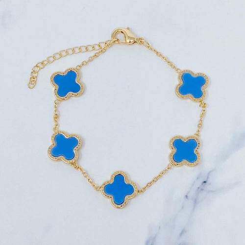 Kinley Clover Bracelet - Picture 19 of 19