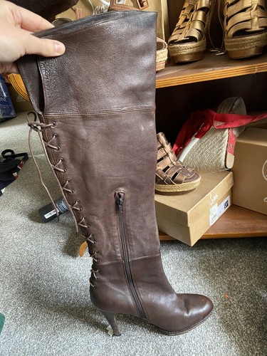 Stuart Weitzman braune kniehohe Lederstiefel – Größe 5,5