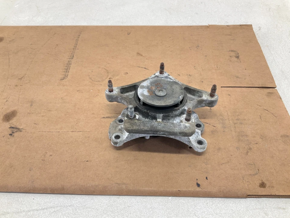 Soporte de soporte de montaje trasero de transmisión 10-16 Mercedes-Benz W212 E350 OEM CM Foto 2 de 4