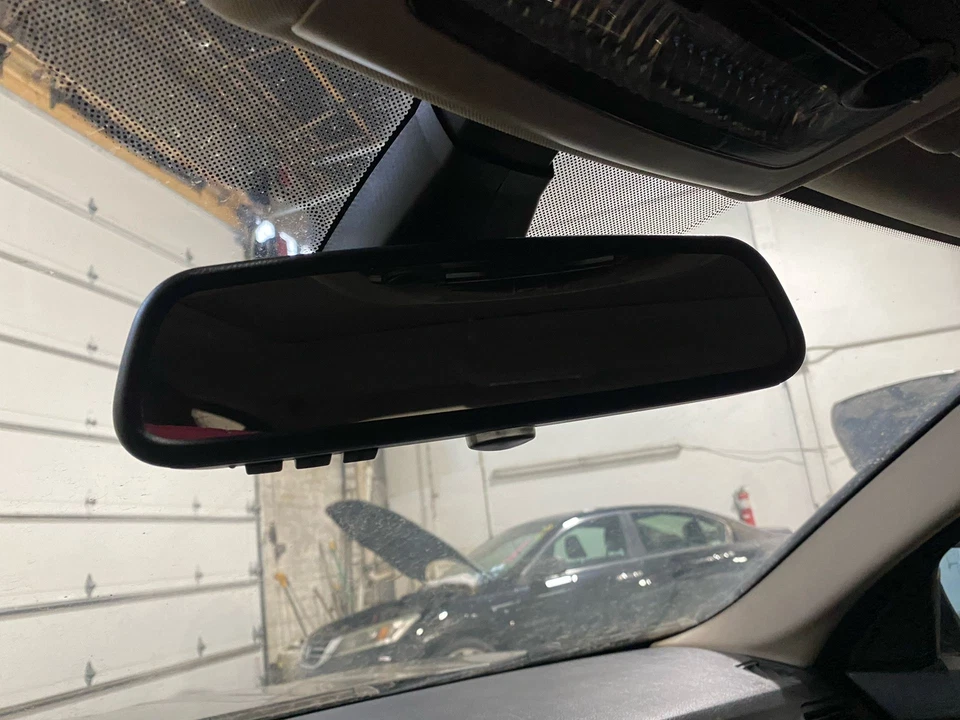 Espejo retrovisor interior delantero central usado se adapta a: BMW 535I 2012 con atenuación automática Foto 2 de 4