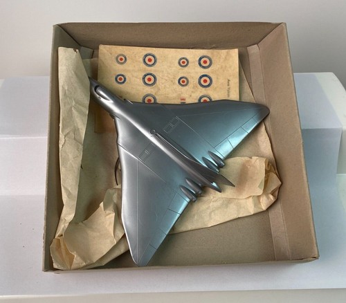 Wiking Flugzeug Modelle Plastic 1:200 Airplane Avro Vulcan In Original Box - Picture 2 of 4