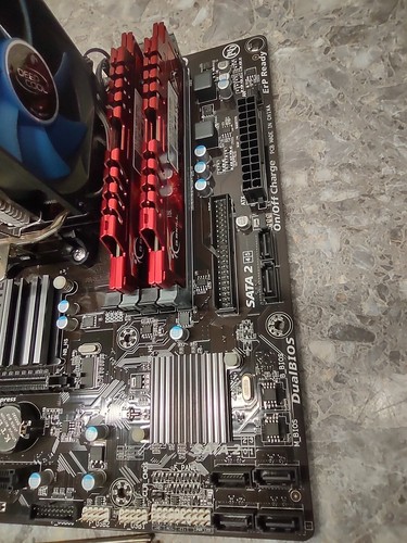 GIGABYTE GA-78LMT-USB3 R2 MOTHERBOARD W/ AMD FX-8320 CPU, 16GB RAM, COOLER, I/O - Picture 6 of 9