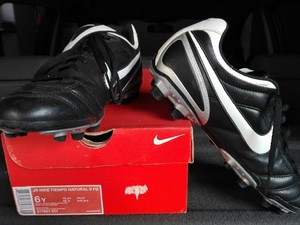 scarpe da calcio taglia 38 nike scarpe da calcio taglia 38 nike