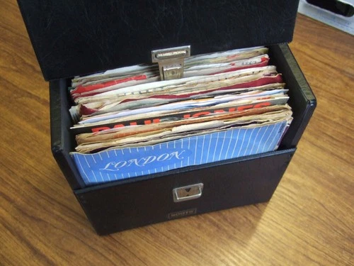 JOB LOT (42) 50/60s SINGLES/ EPs IN CASE - SMALL FACES/BEATLES/CRYSTALS/ANIMALS