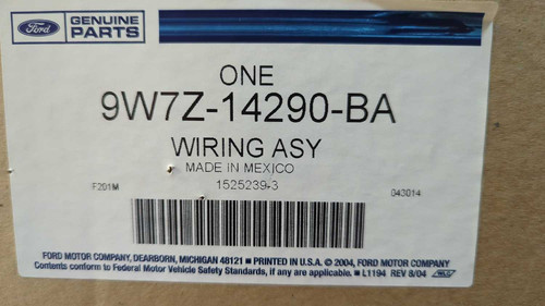 New OEM Ford Engine Front End Wiring Harness Fuse Box 2009-2011 Crown Victoria - Picture 5 of 7