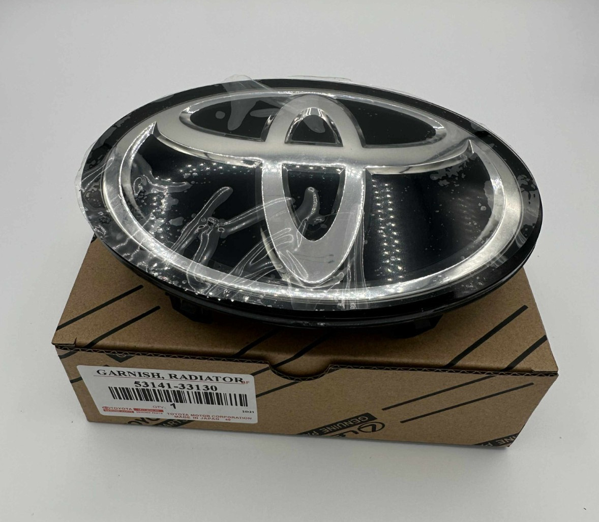 For Toyota Front Grille Emblem Badge RAV4 2013 - 2021 Camry 2018-2021