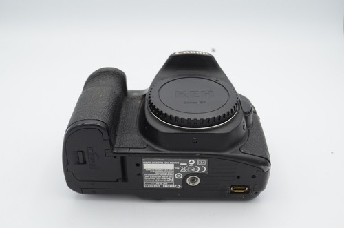 Canon EOS 50D DSLR Camera Body {15.1MP} with Battery & Charger - Picture 7 of 7