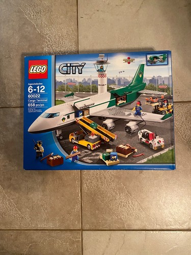 LEGO CITY: Airport Cargo Terminal 60022 new in box - Picture 1 of 4