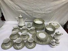 J & G Meakin England Ironstone Sterling Renaissance 8 Place Setting