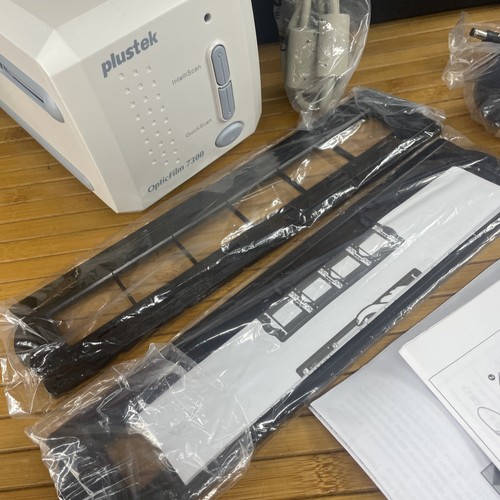 Plustek OpticFilm 7300 35mm SLIDE SCANNER + BOX + CORDS +CASE - 第 7/24 張圖片