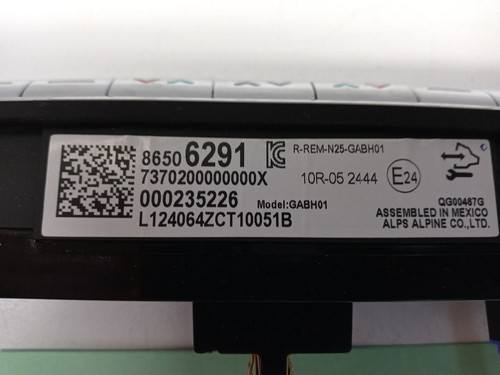 2024 Cadillac CT4 OEM temperature control panel id 86506291 w/ plug fits 2020-24 - Picture 3 of 12