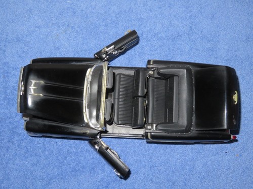 1955 OLDSMOBILE SUPER 88 BLACK 1:18 WELLY OPENING HOOD, DOORS, & TRUNK - Picture 8 of 11