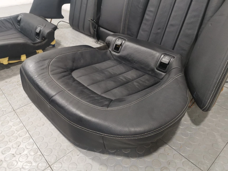 Conjunto de asientos traseros superior inferior negro MERCEDES-BENZ CLS 550 W218 4Matic AWD 2012 Foto 4 de 4