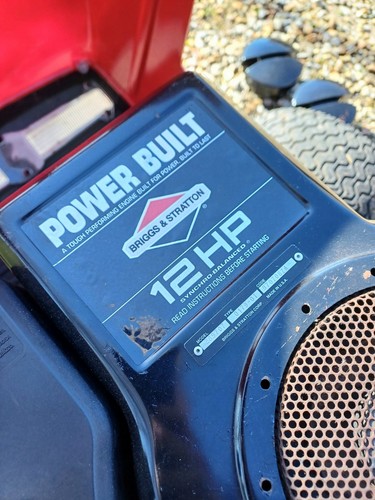 Rally Briggs & Stratton Ride On Tractor - Picture 12 of 12
