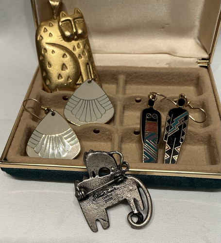 Laurel Burch Vintage Jewelry Collection, Earrings/Pins/Pendants - Picture 3 of 5