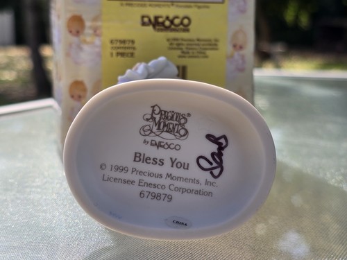 RETIRED 1999 Precious Moments "Bless You" 679879 Signed By Sam! - Picture 2 of 7