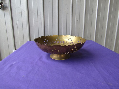 Large Brass Bowl Footed Pierced Engraved Elephant Handmade Vintage - Bild 4 von 7