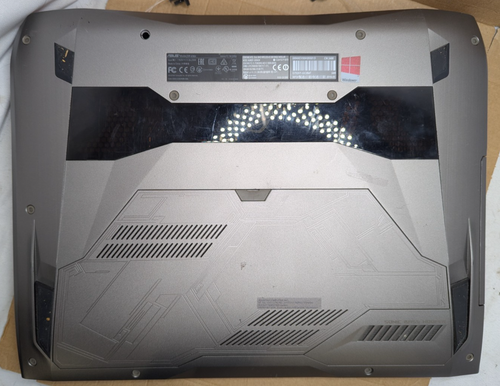 ROG Strix G752V, i7-6820Hk, 32GB RAM, 1TB HDD+500GB SSD GTX 980m Win11*READ(L16) - Picture 4 of 8