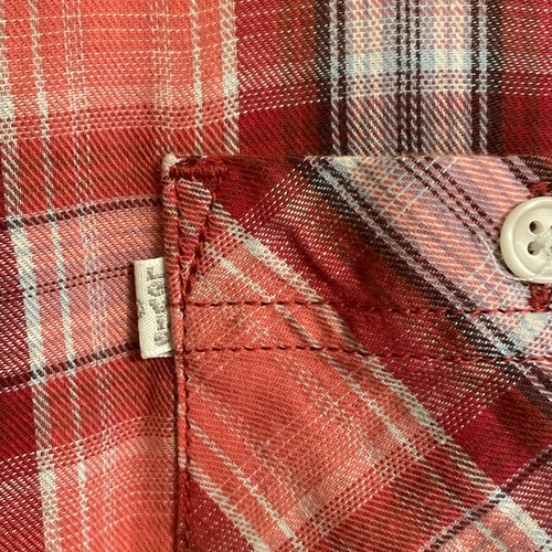 Camisa para mujer Levi's a cuadros con botones cuello manga larga roja talla pequeña - Imagen 2 de 7
