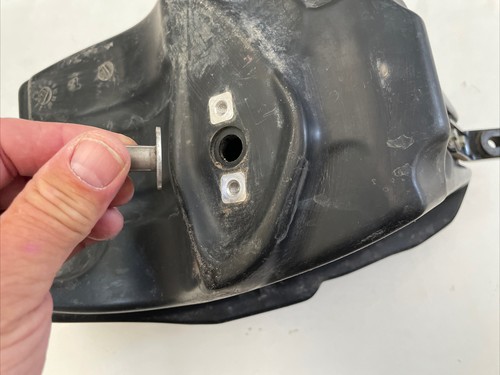 2005-2008 Honda CRF450r CRF 450 Gas Fuel Tank Stock - Picture 5 of 7