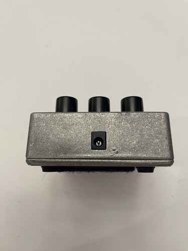 Electro Harmonix Stereo Pulsar Variable Shape Tremolo EHX Guitar Effect Pedal - Picture 5 of 6
