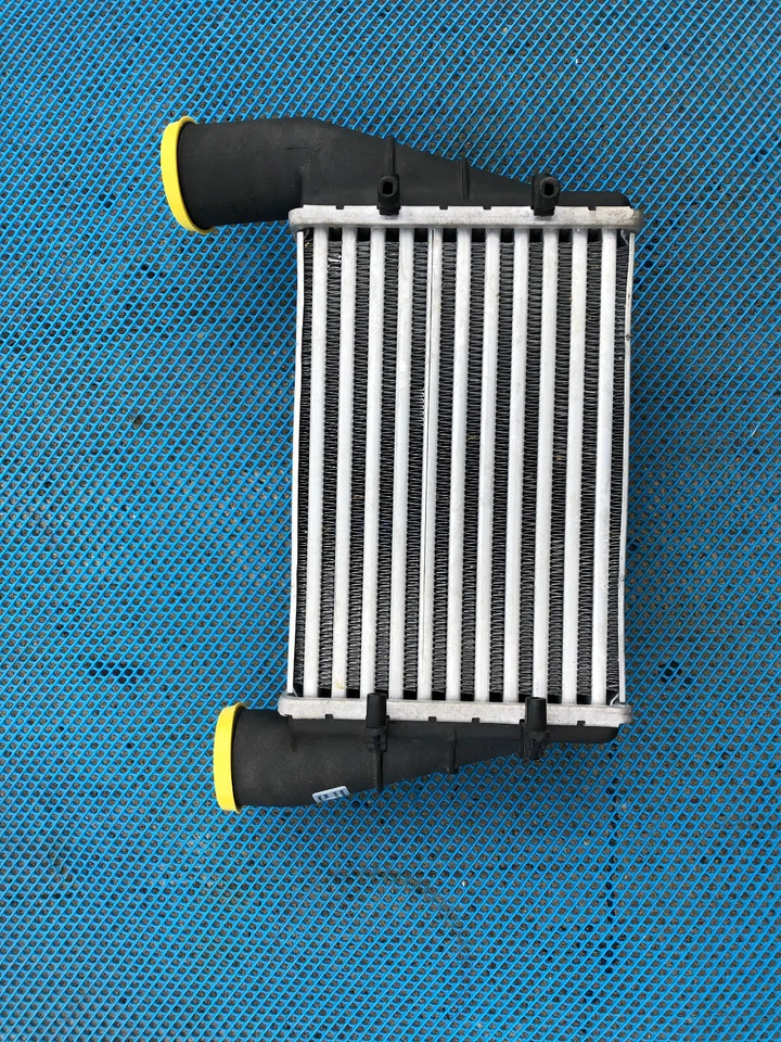 Neu Ladeluftkühler VW Passat Audi A4 Skoda 1.9 TDI 1.8 T - Bild 2 von 3
