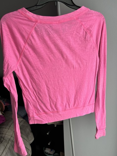 Victoria Secret Pink Crop Top Size XS Long Sleeve Pink Logo Lightweight - Picture 7 of 7