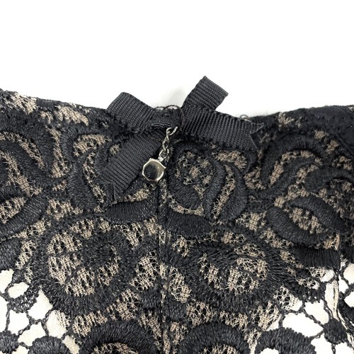 Elle Macpherson Obsidian Lucinda Thong Size M Black Embroidery Lace Sheer New - Picture 2 of 7