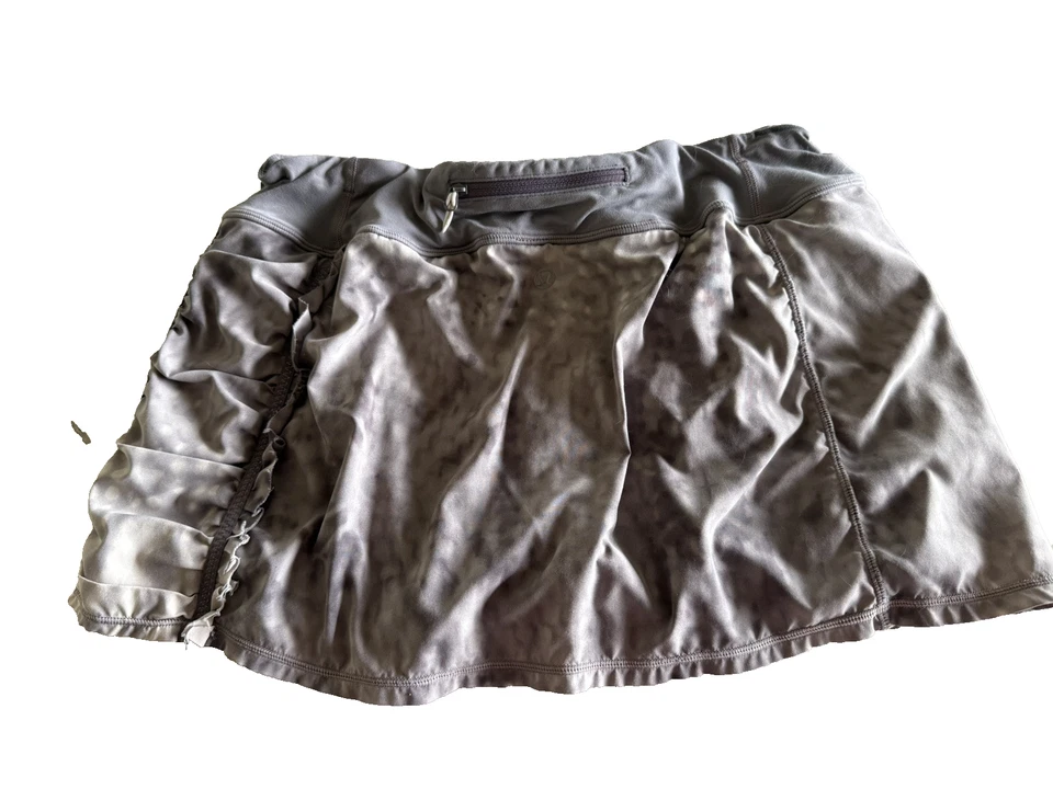 Falda/Falda Lululemon Speed Snowy Owl Gris Talla 8 Usada en Excelente Condición/Muy Rara Foto 2 de 4
