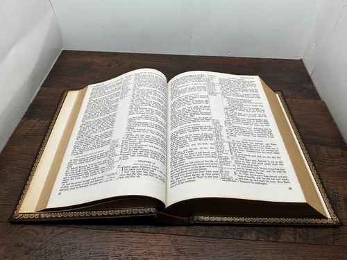 Holy Bible Liberty Family Heritage Edition 1977 Jerry Falwell King James Version - Picture 7 of 11